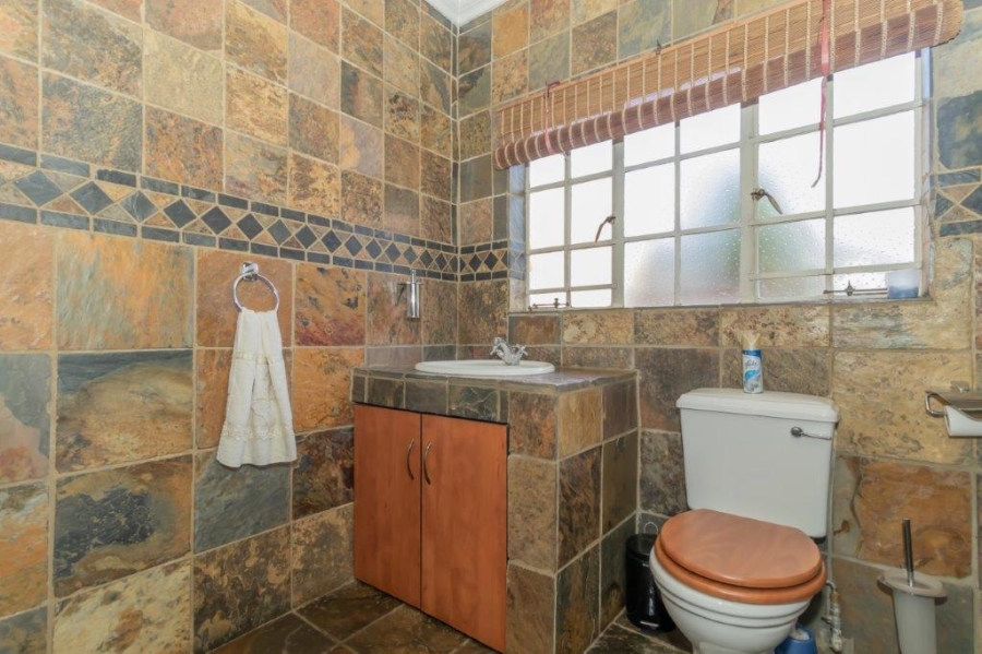 3 Bedroom Property for Sale in Dersley Gauteng
