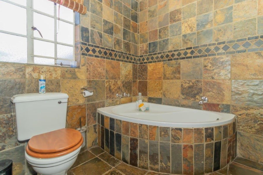 3 Bedroom Property for Sale in Dersley Gauteng