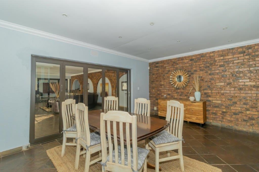 3 Bedroom Property for Sale in Dersley Gauteng