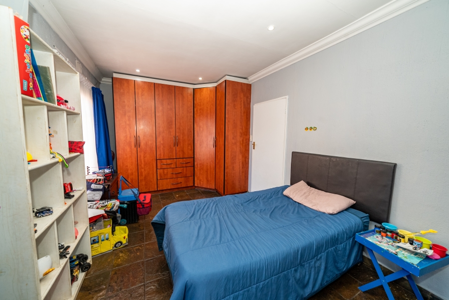 To Let 3 Bedroom Property for Rent in Dersley Gauteng