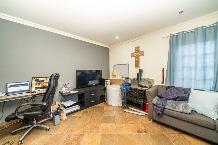 To Let 3 Bedroom Property for Rent in Dersley Gauteng