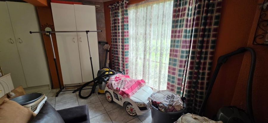 6 Bedroom Property for Sale in Bedworth Park Gauteng