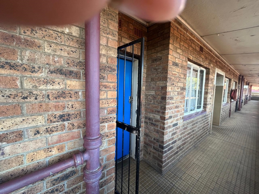 2 Bedroom Property for Sale in Cason Gauteng