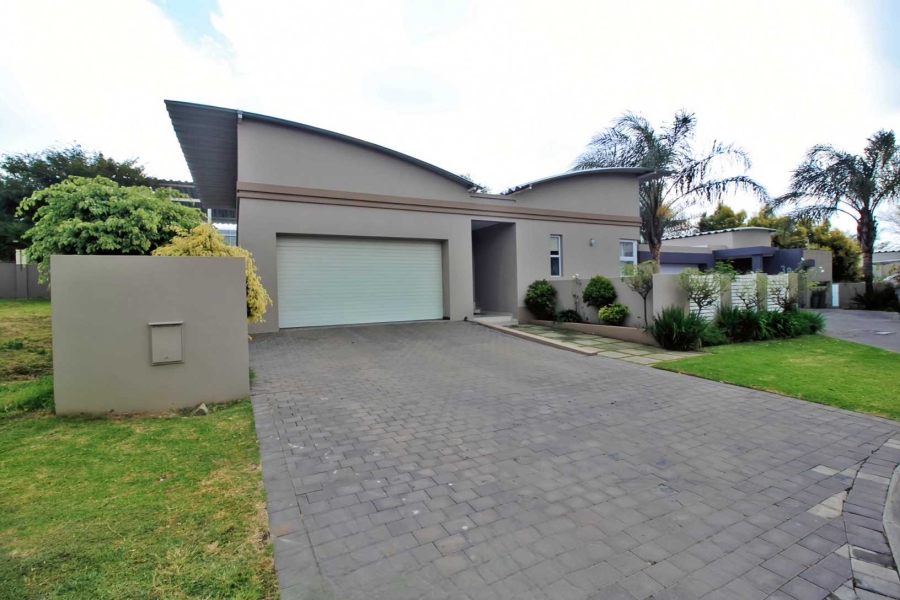 3 Bedroom Property for Sale in Greenstone Hill Gauteng