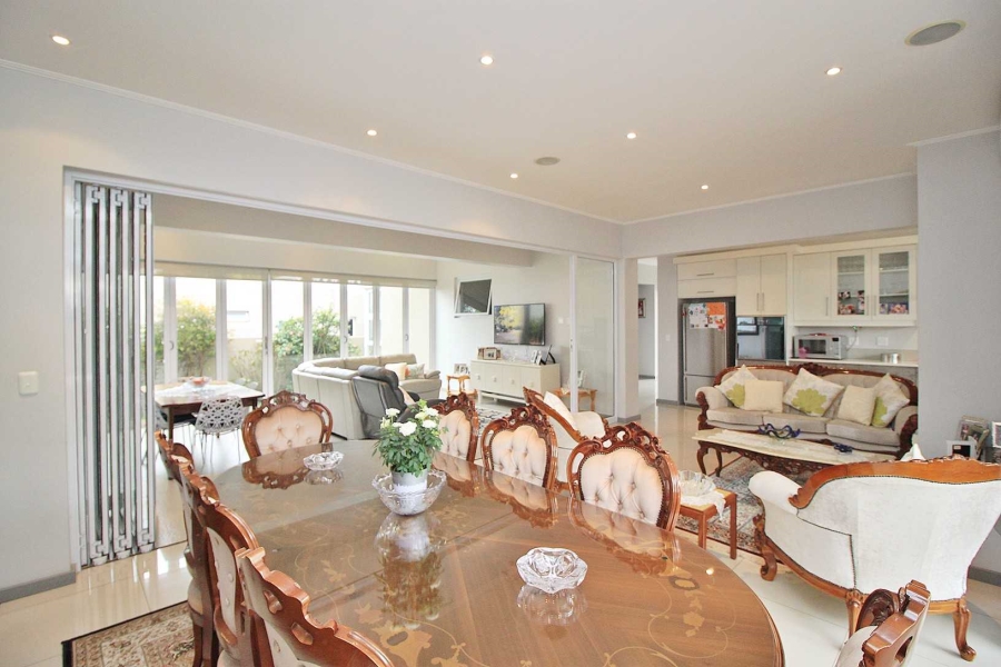 3 Bedroom Property for Sale in Greenstone Hill Gauteng