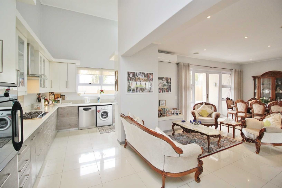 3 Bedroom Property for Sale in Greenstone Hill Gauteng