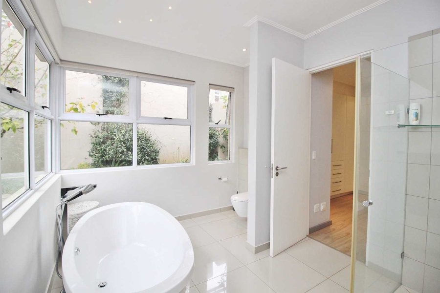 3 Bedroom Property for Sale in Greenstone Hill Gauteng