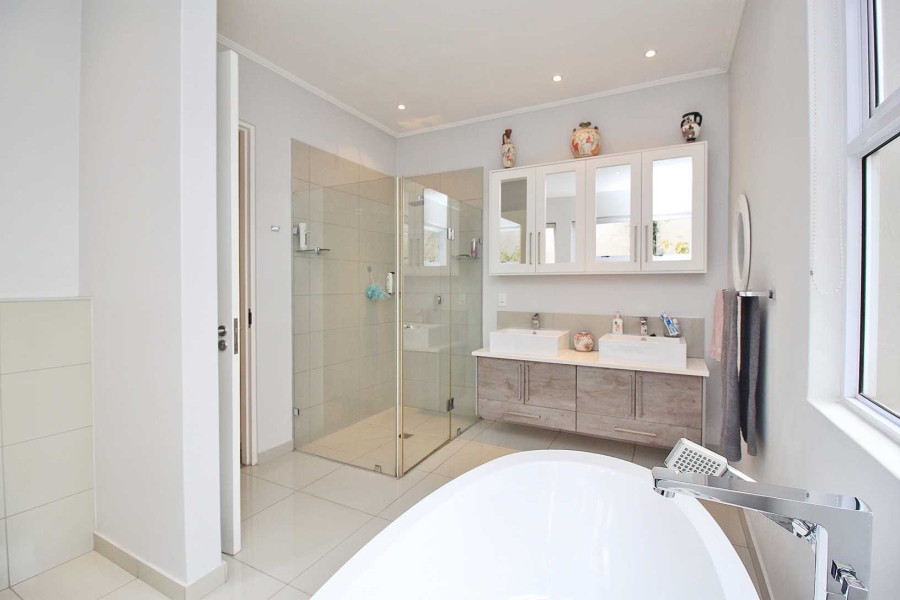 3 Bedroom Property for Sale in Greenstone Hill Gauteng