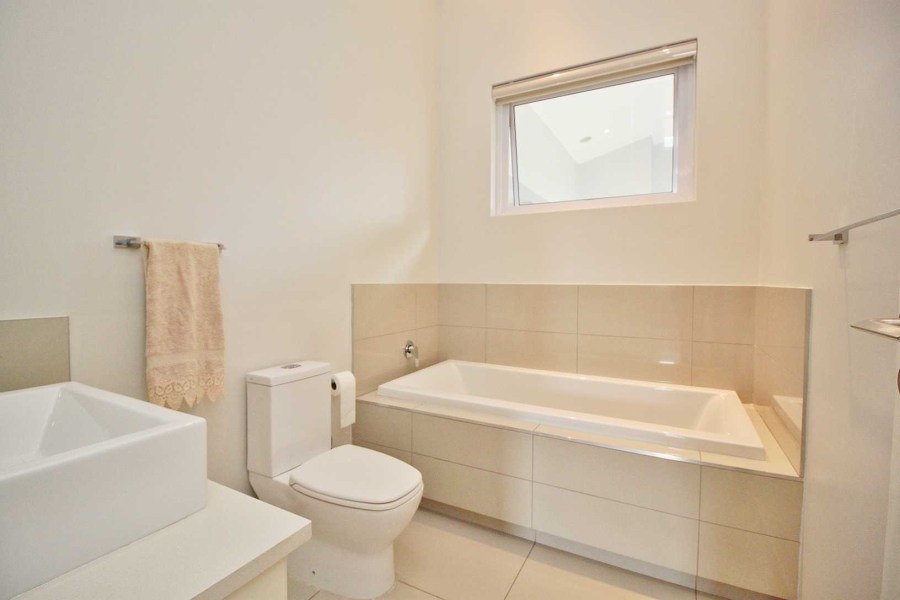 3 Bedroom Property for Sale in Greenstone Hill Gauteng