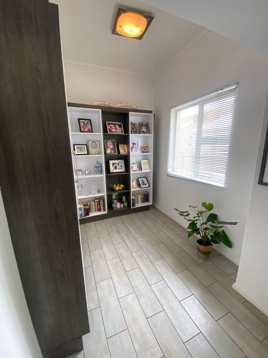 3 Bedroom Property for Sale in Greenstone Hill Gauteng