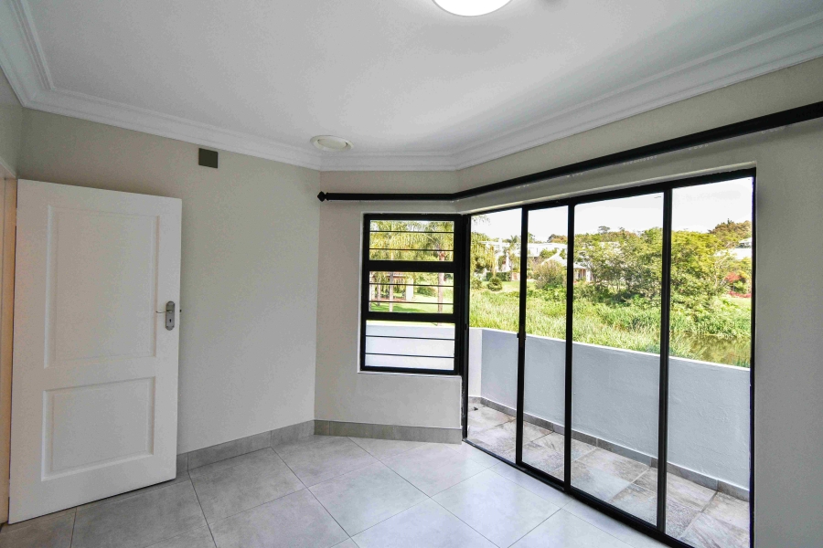 6 Bedroom Property for Sale in The Glades Gauteng