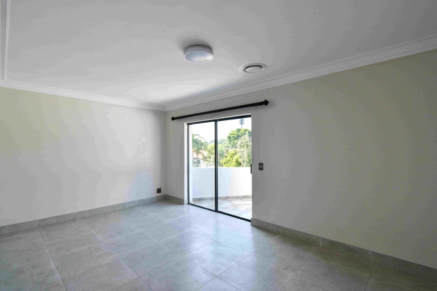 6 Bedroom Property for Sale in The Glades Gauteng