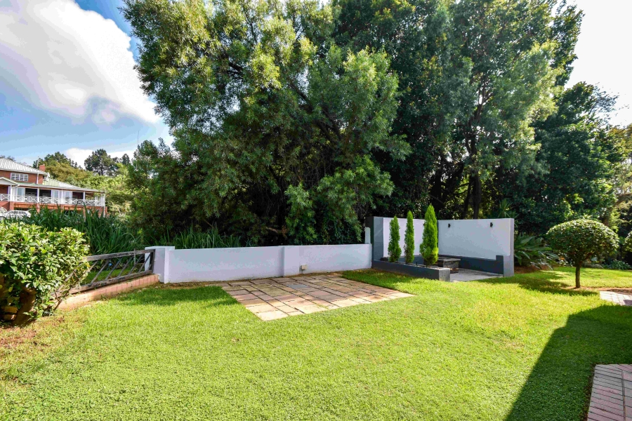 6 Bedroom Property for Sale in The Glades Gauteng