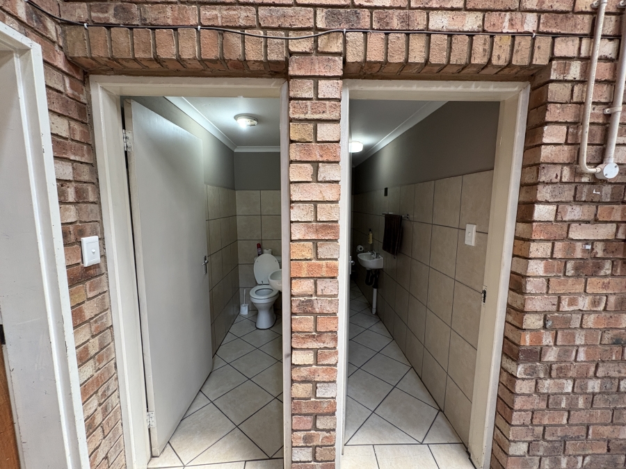To Let commercial Property for Rent in Pomona Gauteng