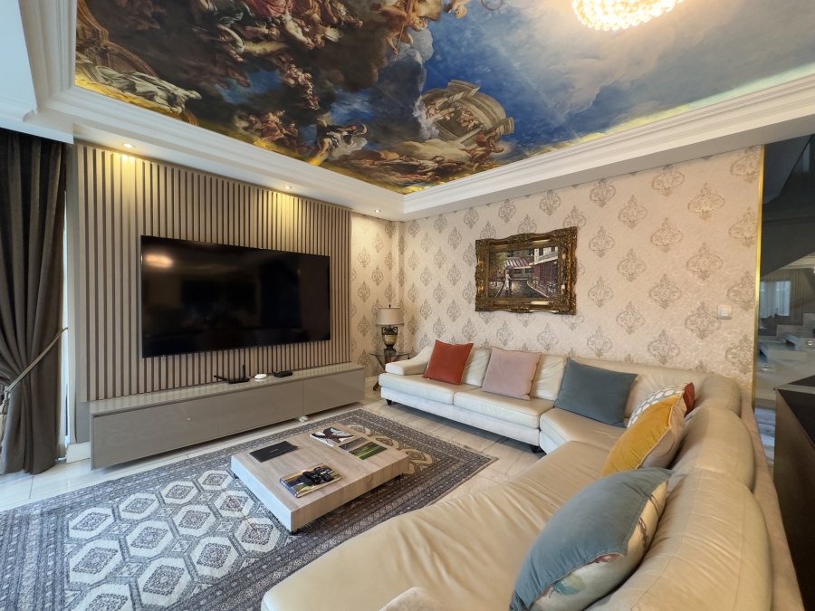 5 Bedroom Property for Sale in Midlands Estate Gauteng