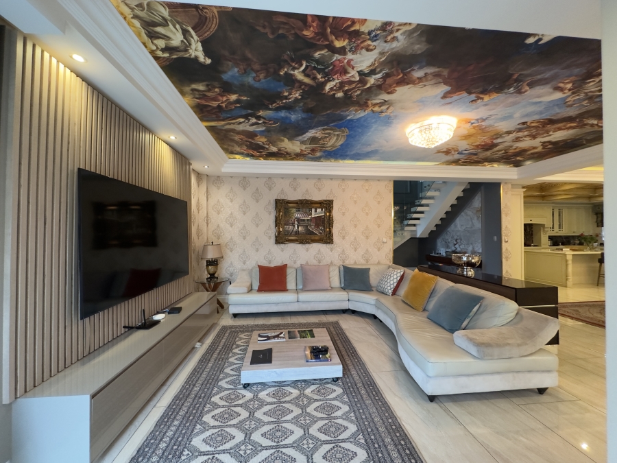 5 Bedroom Property for Sale in Midlands Estate Gauteng