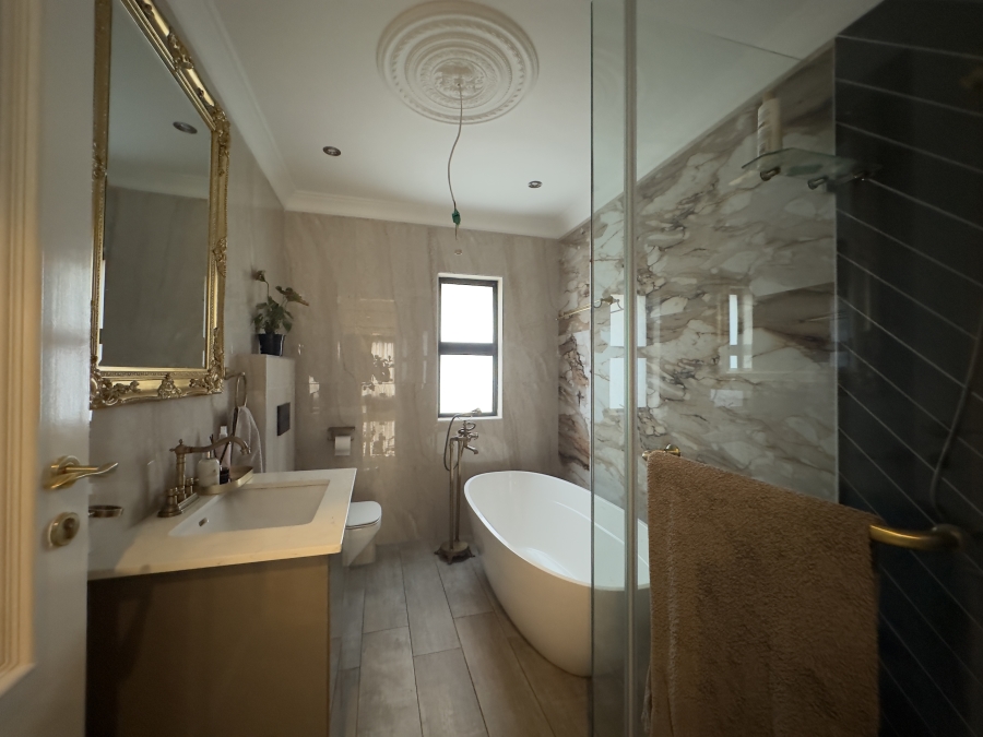 5 Bedroom Property for Sale in Midlands Estate Gauteng