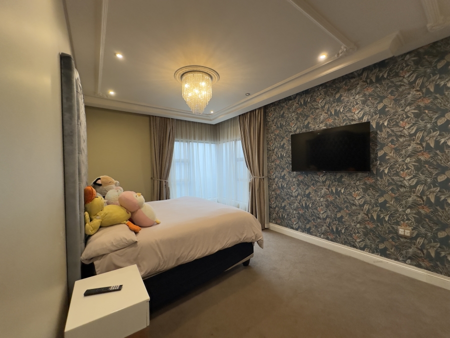 5 Bedroom Property for Sale in Midlands Estate Gauteng