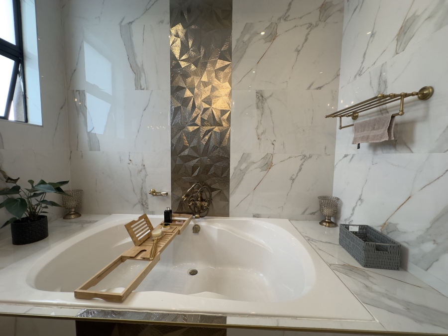 5 Bedroom Property for Sale in Midlands Estate Gauteng