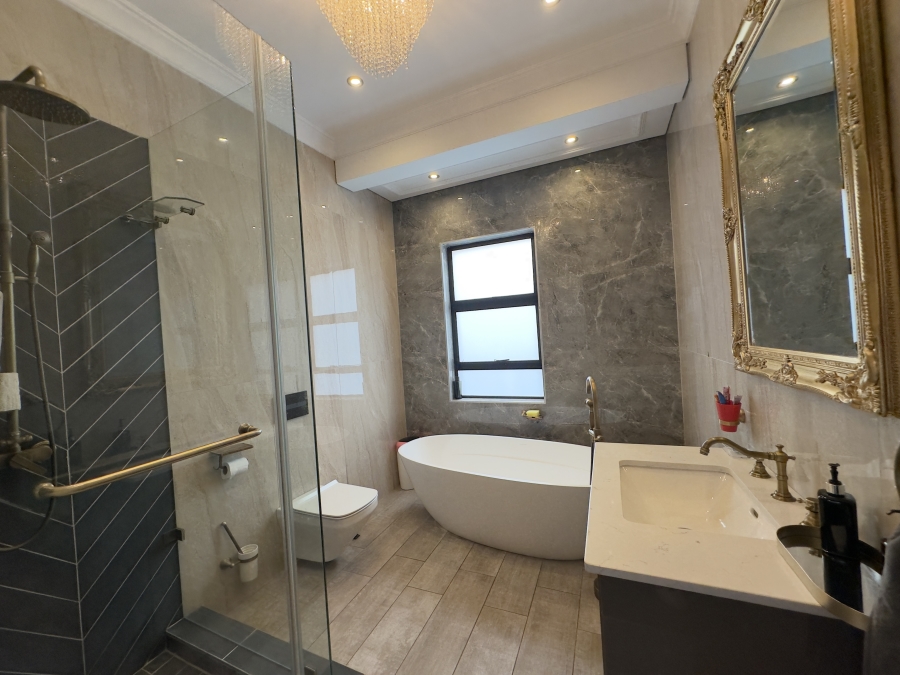 5 Bedroom Property for Sale in Midlands Estate Gauteng