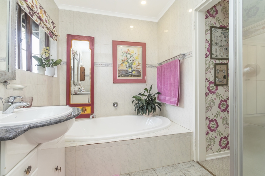 2 Bedroom Property for Sale in Douglasdale Gauteng