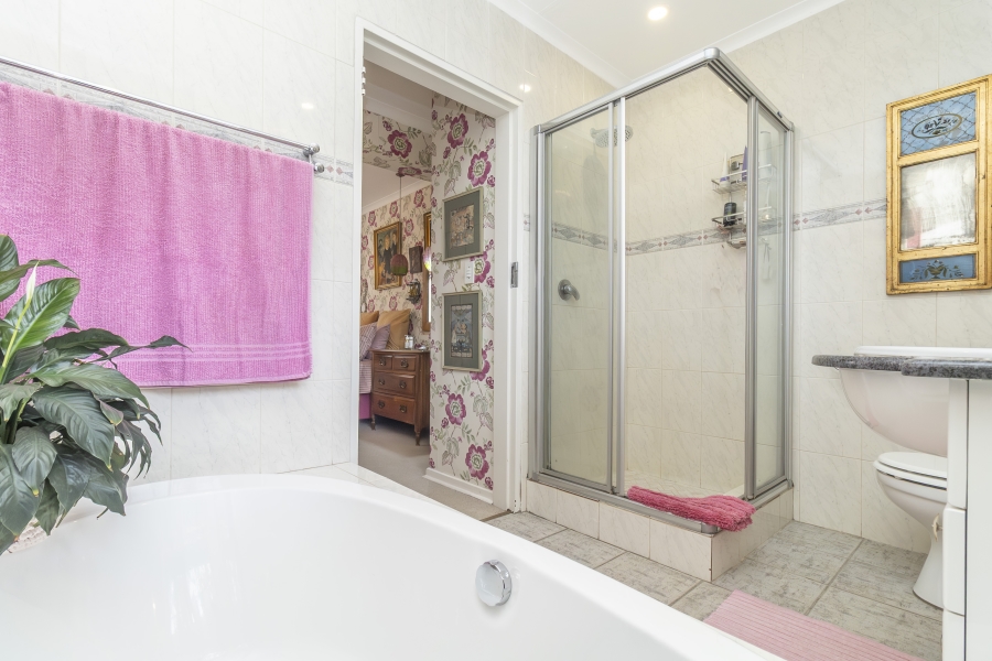 2 Bedroom Property for Sale in Douglasdale Gauteng