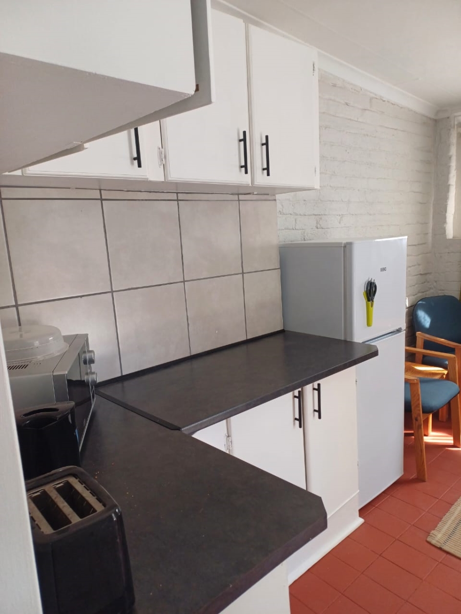 To Let 1 Bedroom Property for Rent in Roodekrans Gauteng