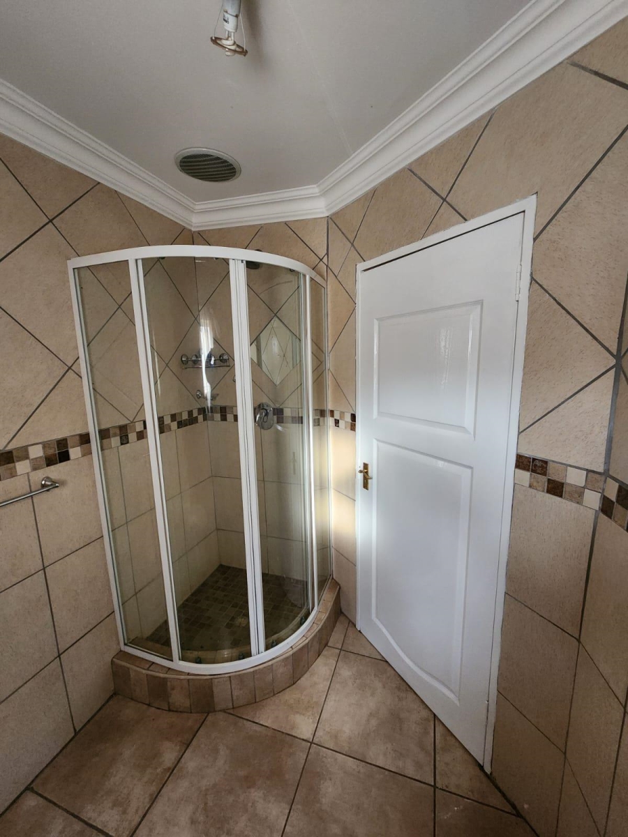 To Let 1 Bedroom Property for Rent in Lewisham Gauteng