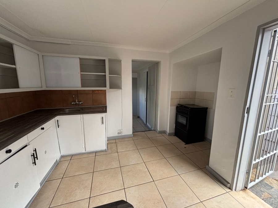 To Let 1 Bedroom Property for Rent in Horison Gauteng