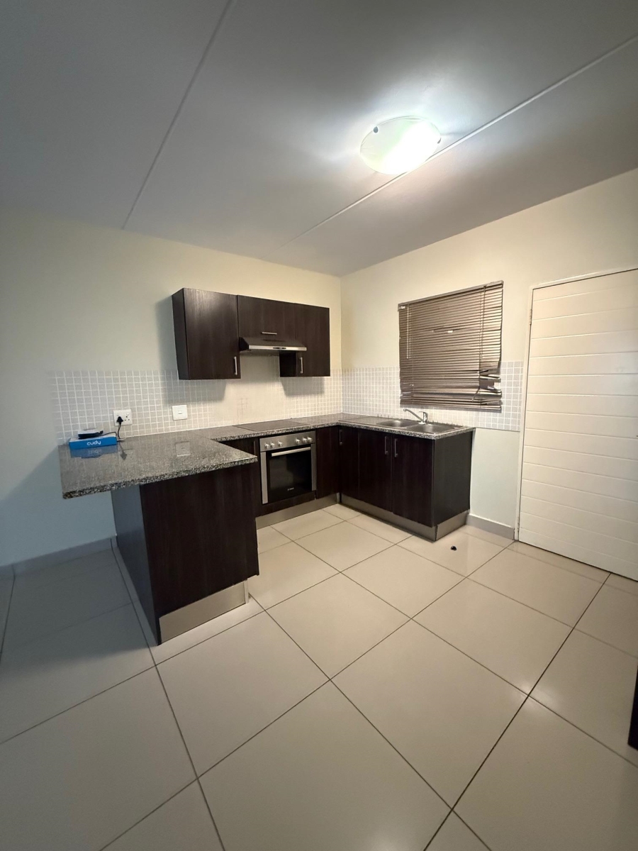 To Let 2 Bedroom Property for Rent in Pomona Gauteng