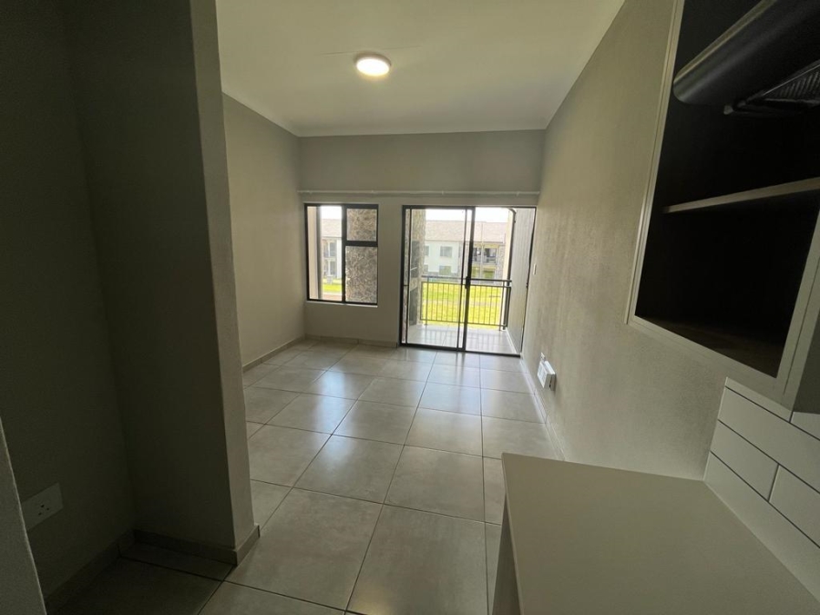 To Let 2 Bedroom Property for Rent in Glen Marais Gauteng
