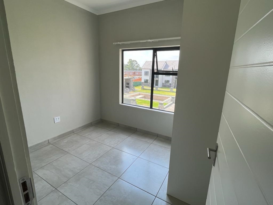 To Let 2 Bedroom Property for Rent in Glen Marais Gauteng