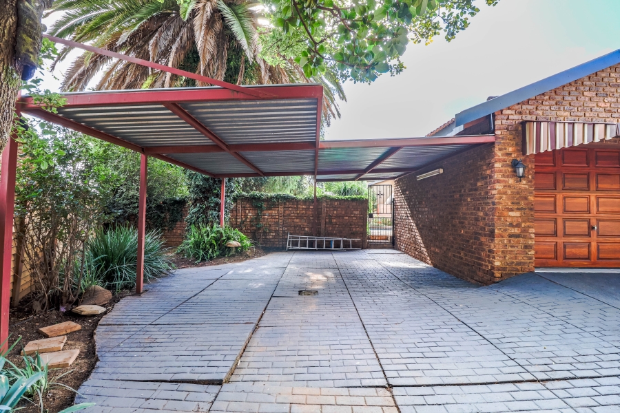 3 Bedroom Property for Sale in Wierda Park Gauteng