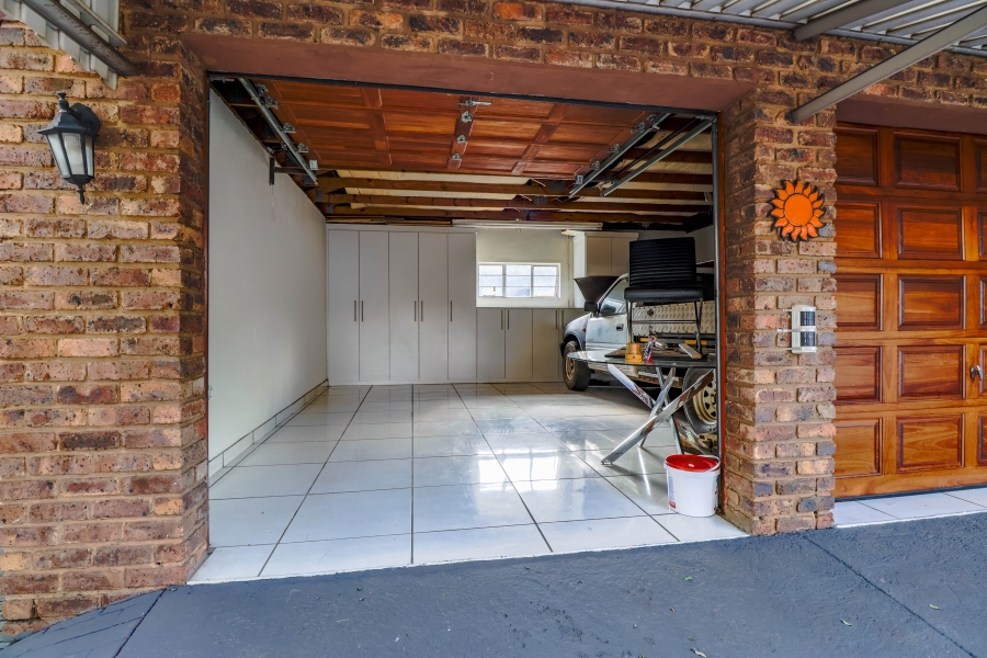 3 Bedroom Property for Sale in Wierda Park Gauteng