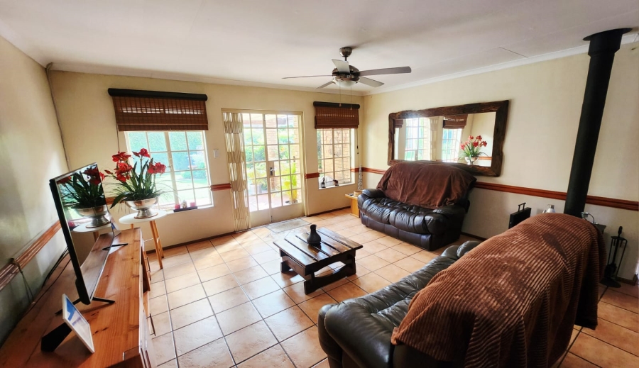 4 Bedroom Property for Sale in Eldoraigne Gauteng