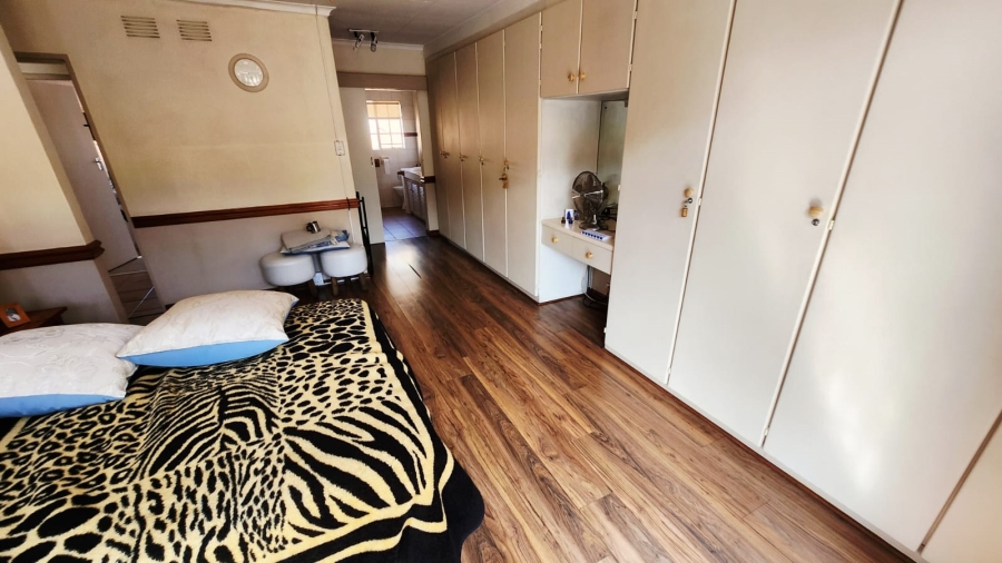 4 Bedroom Property for Sale in Eldoraigne Gauteng