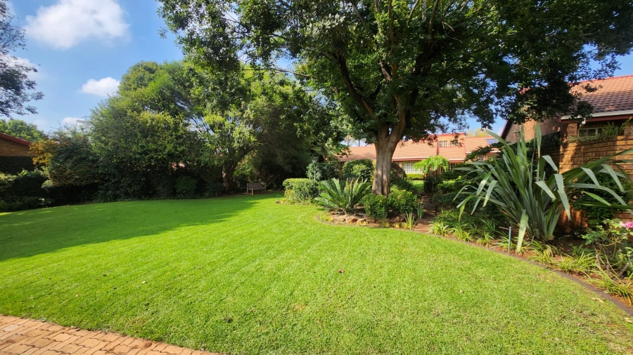4 Bedroom Property for Sale in Eldoraigne Gauteng