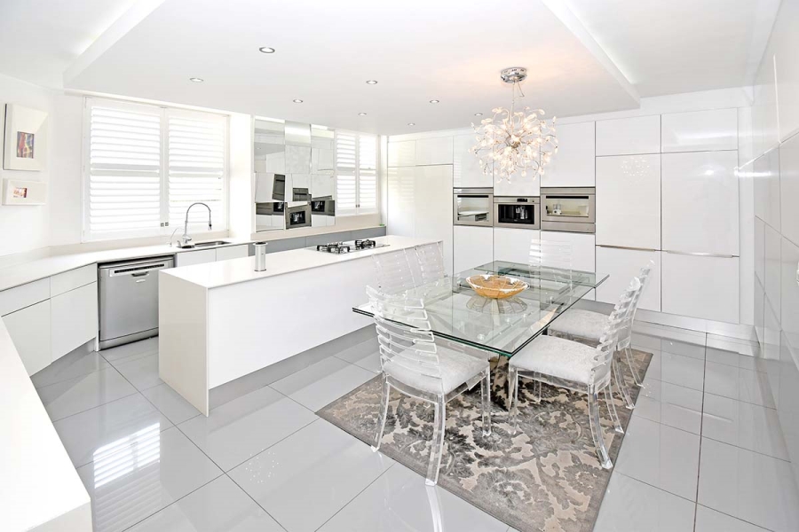 To Let 3 Bedroom Property for Rent in Sandhurst Gauteng