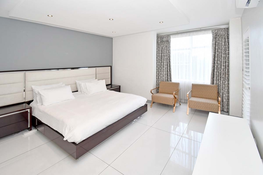 To Let 3 Bedroom Property for Rent in Sandhurst Gauteng