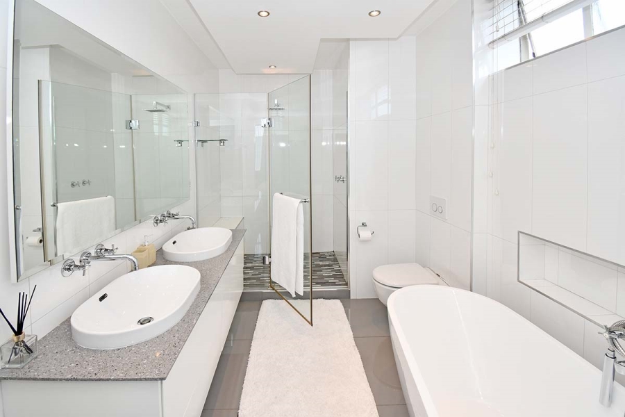 To Let 3 Bedroom Property for Rent in Sandhurst Gauteng