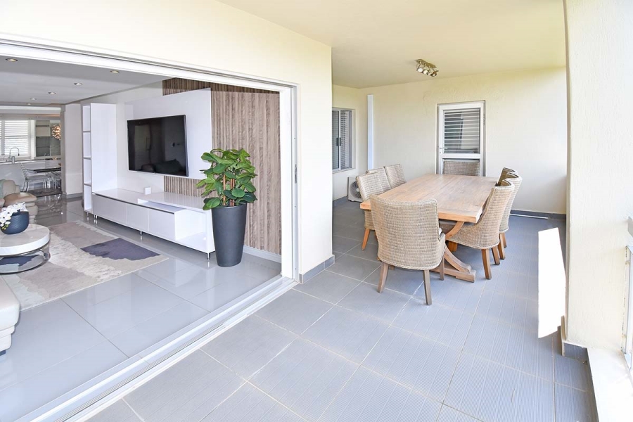 To Let 3 Bedroom Property for Rent in Sandhurst Gauteng