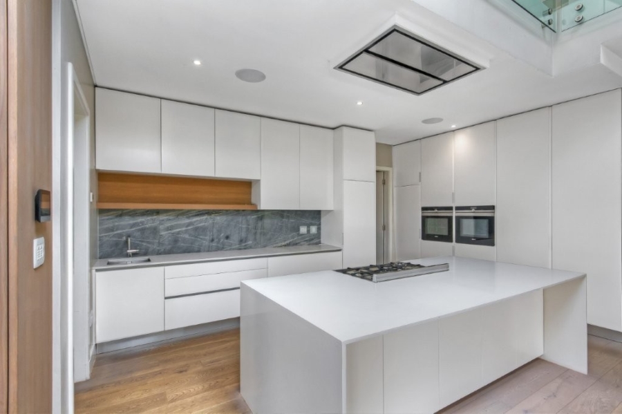 4 Bedroom Property for Sale in Sunset Acres Gauteng