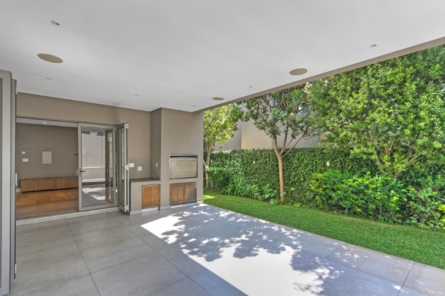 4 Bedroom Property for Sale in Sunset Acres Gauteng