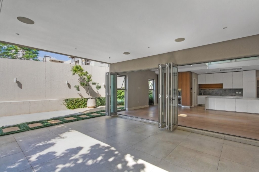 4 Bedroom Property for Sale in Sunset Acres Gauteng