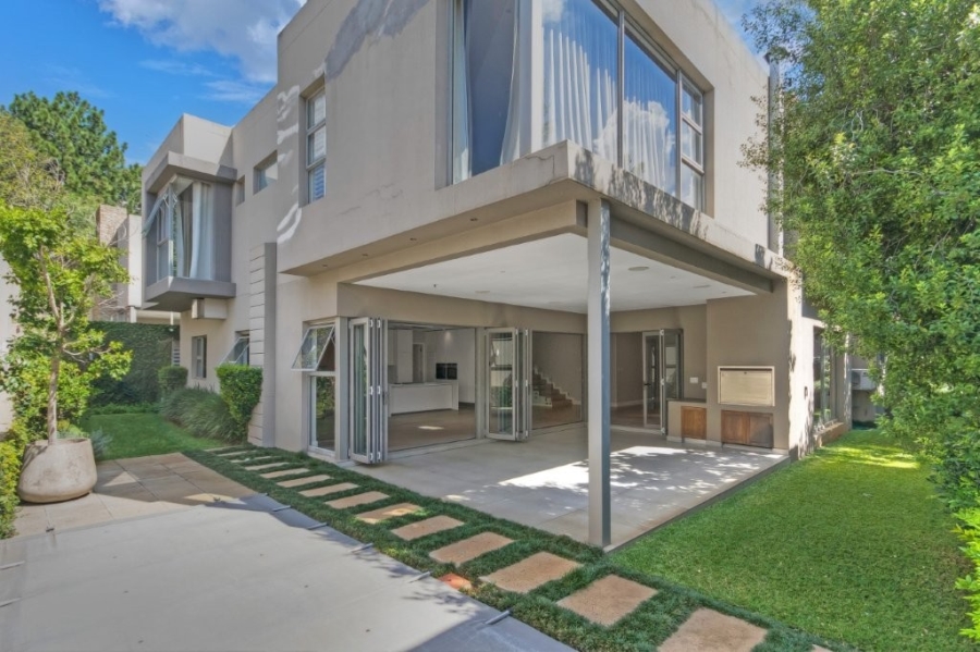 4 Bedroom Property for Sale in Sunset Acres Gauteng