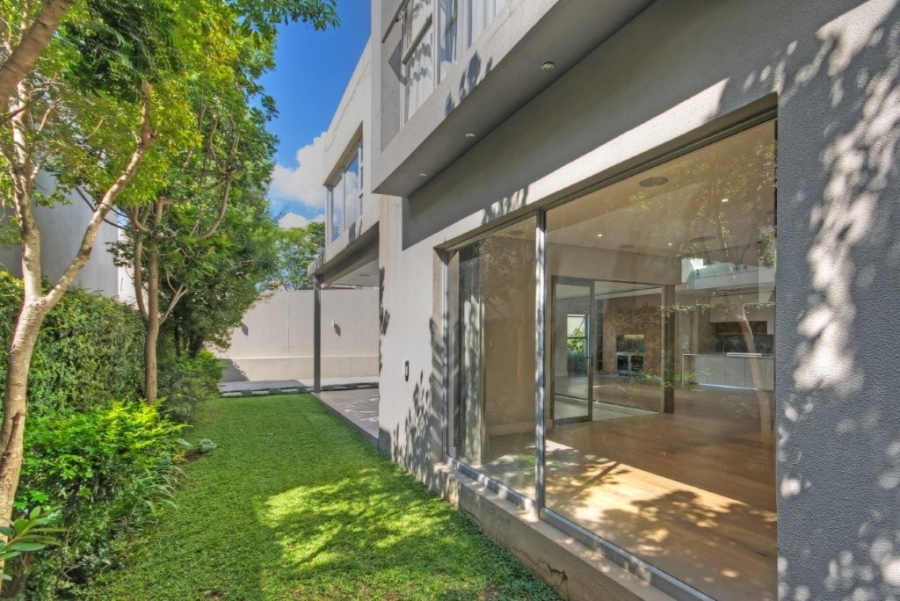 4 Bedroom Property for Sale in Sunset Acres Gauteng