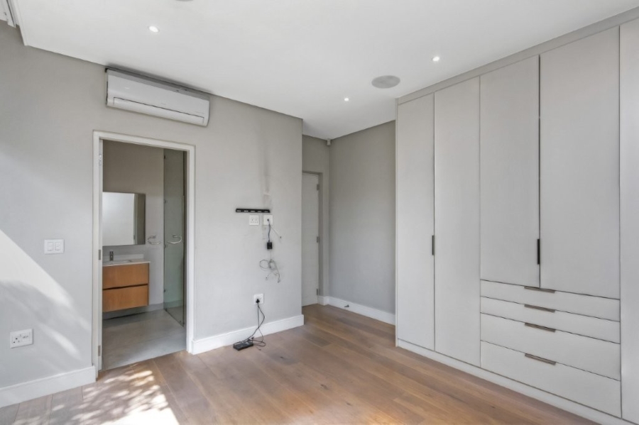 4 Bedroom Property for Sale in Sunset Acres Gauteng