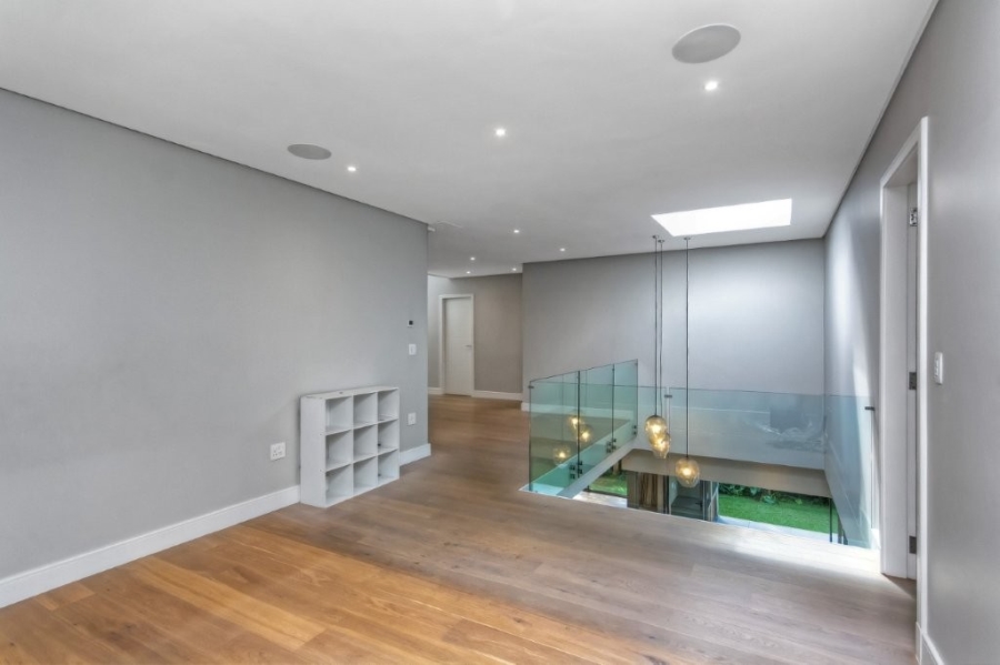 4 Bedroom Property for Sale in Sunset Acres Gauteng