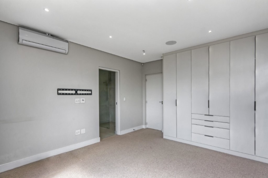 4 Bedroom Property for Sale in Sunset Acres Gauteng