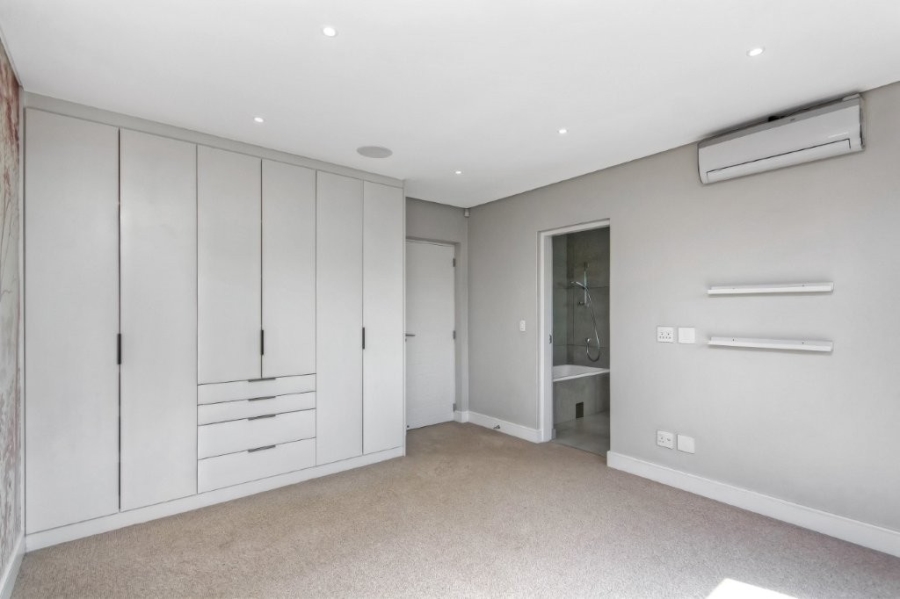 4 Bedroom Property for Sale in Sunset Acres Gauteng